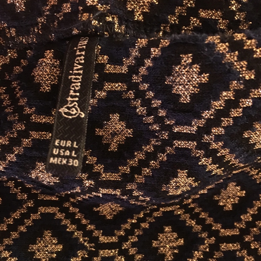 Blue & gold European brand pencil skirt. - Picture 3 of 4